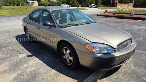 2005 Ford Taurus