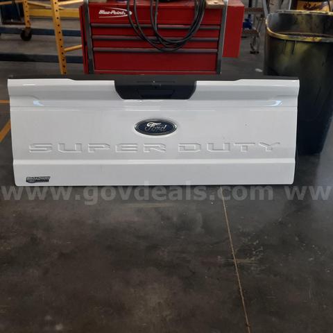 2026 F-250 Tailgate