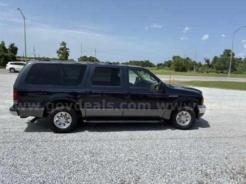 2001 Ford Excursion 4 Dr 6.8 Liter v10