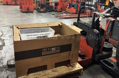 Toyota Rider Pallet Jack 8HBE30 - USED