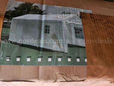 NEVER USED 10 FOOT X 20 FOOT  PALM SPRINGS HEAVY DUTY PARTY TENT