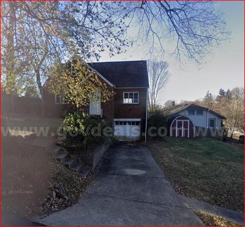 4 Hillcrest Rd, Allegheny, PA 15221 - SINGLE FAMILY HOME