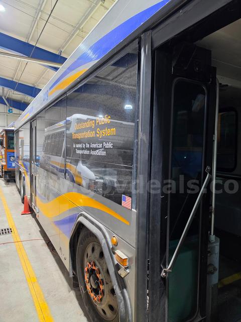 2005 Gillig Low Floor
