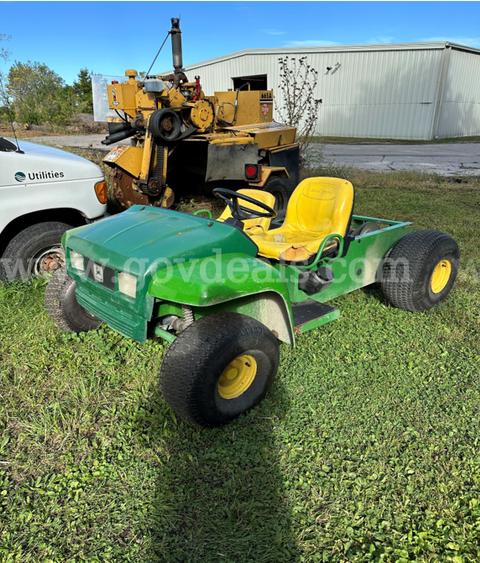 John Deere Gator