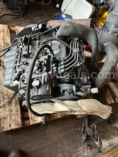 Motor 4 cylinder Kubota v1505D