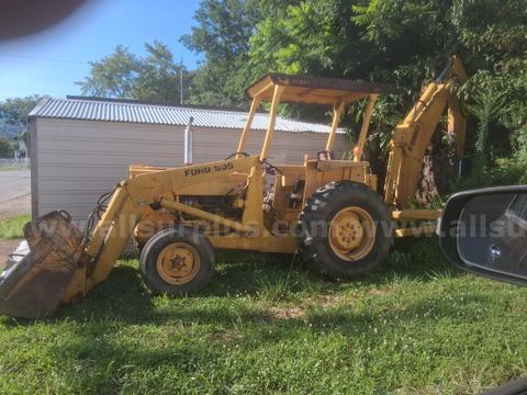 1975 Ford 535 Bachhoe