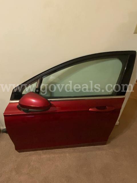 2016 Ford Fusion SE  Driver door