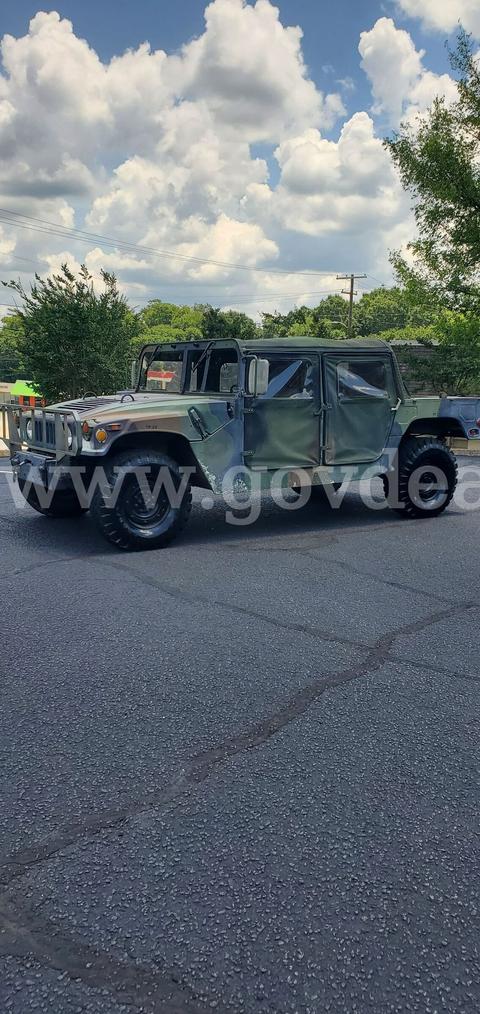 1992 AM General M1038 Humvee