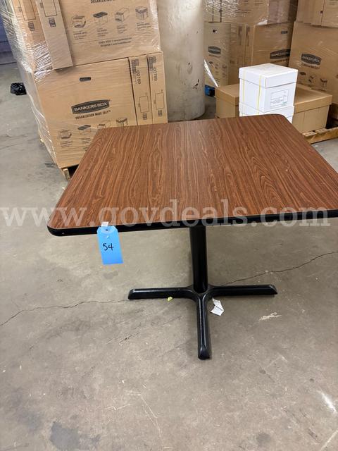 METAL / FORMICA TABLE BROWN 36" X 36 "