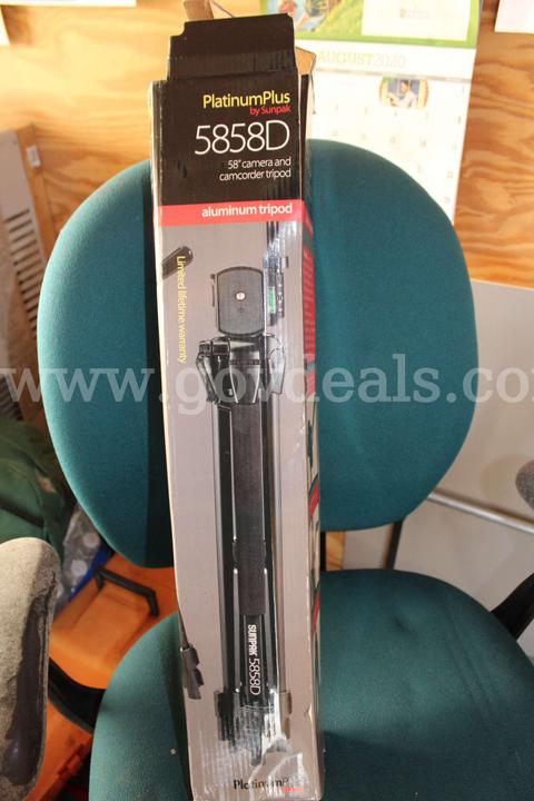SUNPAK 58" ALUMINUM TRIPOD