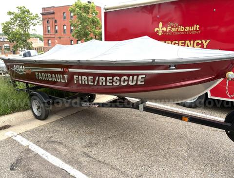 2017 Alumacraft Trekker with Yamaha F20 Motor, includes trailer and custom boat cover