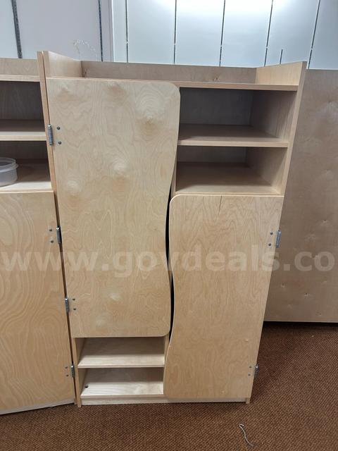 24 student housing wardrobe closets