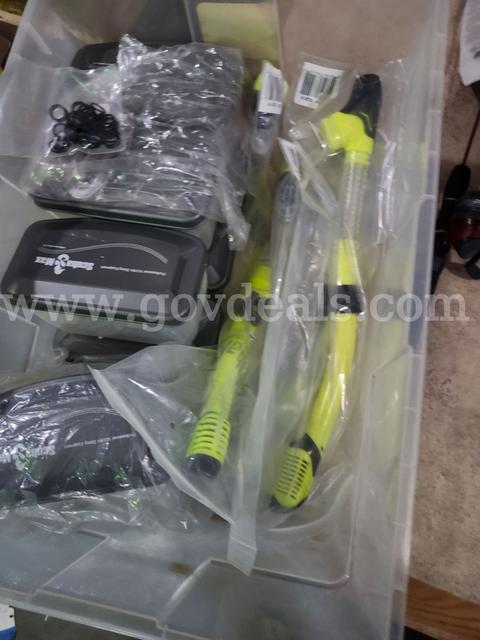 LOT OF (8) SCUBA MAX MASK WITH (5) SNORKELS