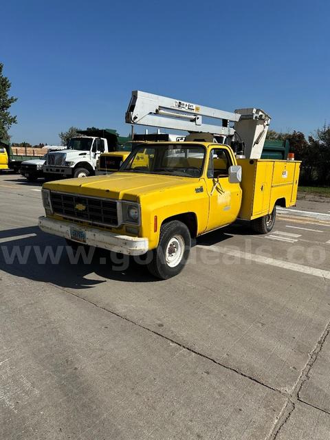 1977 Chevrolet CK 1500 1/2 Ton Pickup w/ 1/2 ton boom