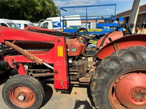 Tractor, Ferguson 135 - Massey
