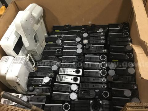 83 Dell Epson InFocus Projectors TESTED WORKING M410HD M900HD