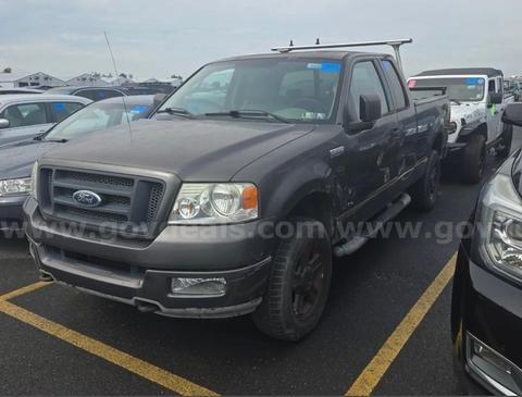 2005 Ford F-150 STX SuperCab 5.5-ft Box 4WD