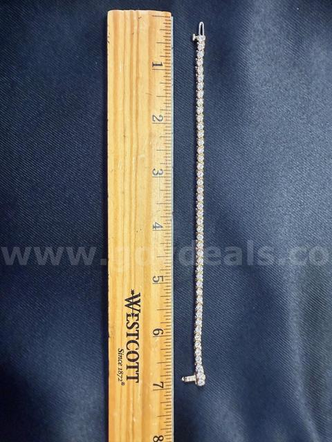 Ladies 14K yellow gold diamond bracelet with 45, 2.4mm round diamonds