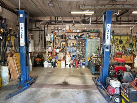 Two Post Vehicle Lift