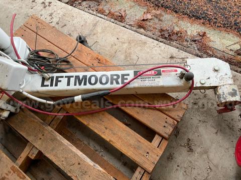 Liftmoore Pedestal Crane