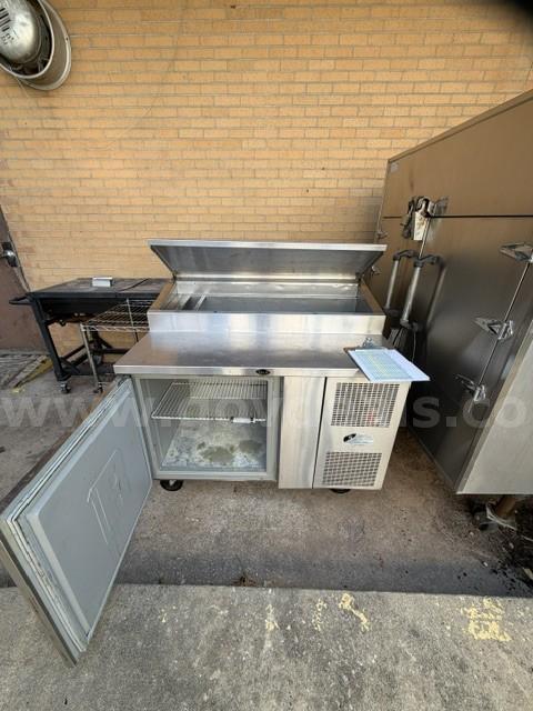 Sandwhich display prep counter