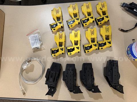 X26 Taser (8) with accessories