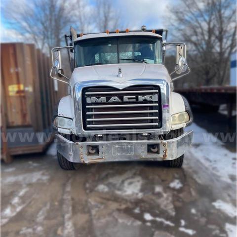 2006 Mack Granite Roll-Off Truck
