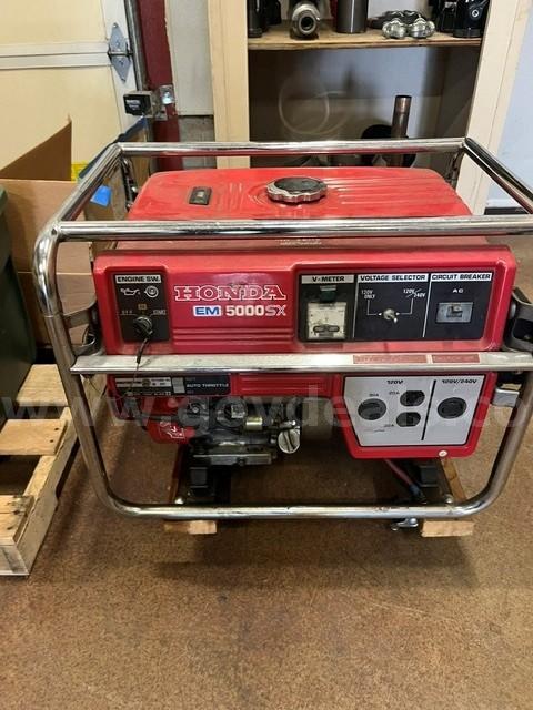 Honda EM 5000  5X Generator