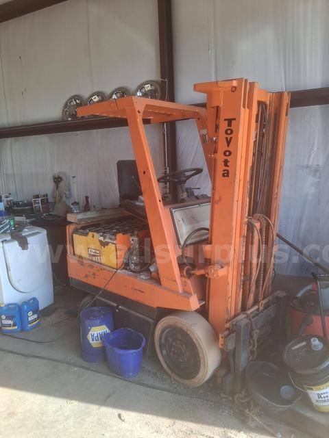 Toyota electric forklift