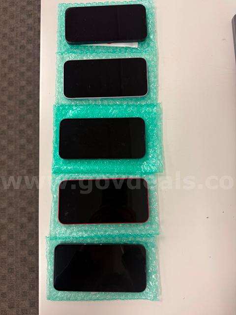 Lot of 5 unlocked iPhone 14s 128GB - Needs Repair