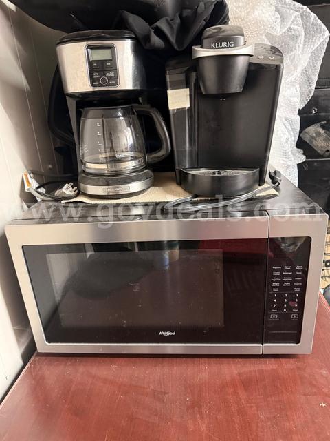 Microwave/ Coffee maker