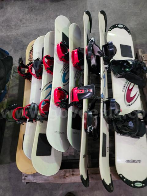 LOT OF (8) USED SNOW BOARD BY ELAN PARABOLIC