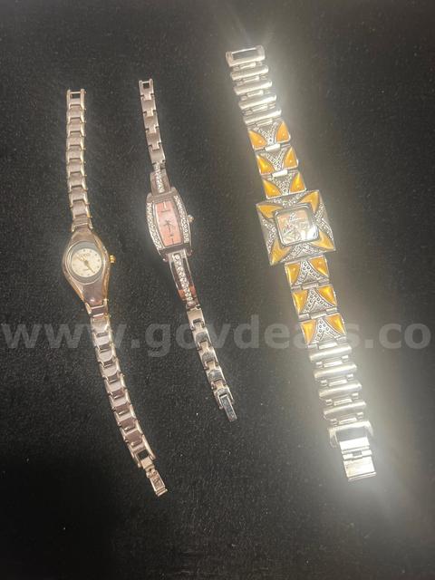 3 Ladies Vintage Watch(s) Gucci, Armitron. Not Tested.