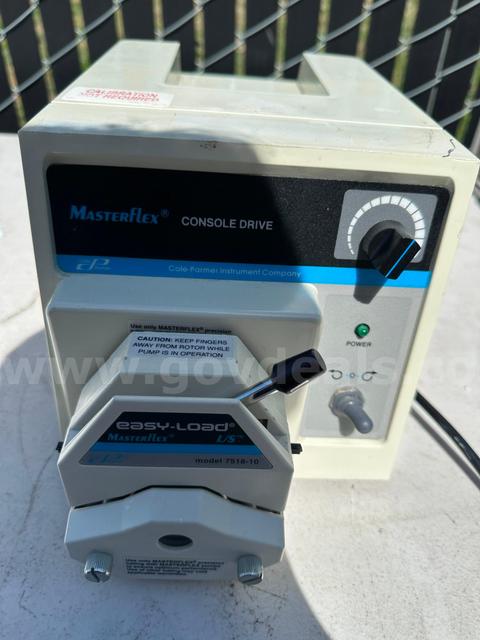 Masterflex L/S Peristaltic Pump System 7520-40 Drive w/ Easy-Load Head 7518-10
