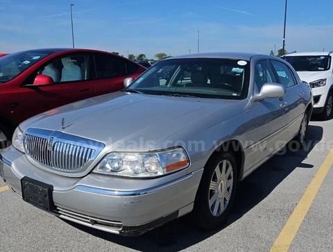 2003 Lincoln Town Car