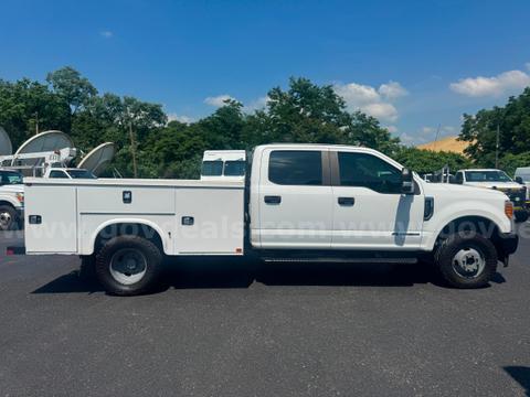 2017 FORD F350 CREW CAB, 4X4, 6.7 DIESEL SERVICE BODY TRUCK