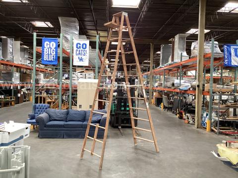 11'5" Tall Wooden Ladder