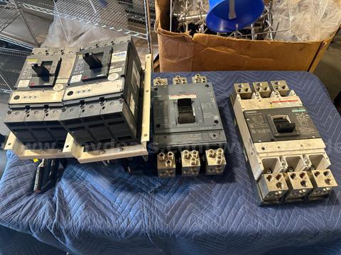 Lot of 4x Siemens / Square D 800A Commercial Circuit Breakers