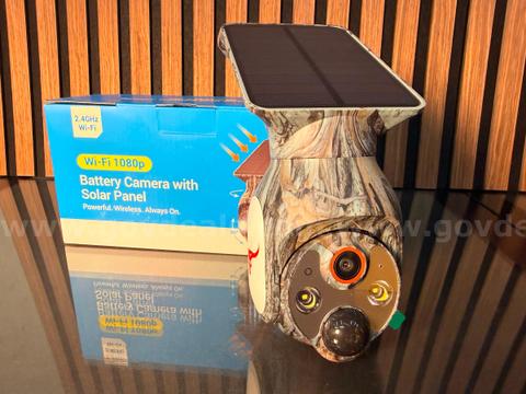 Free Shipping - New 1440P Wireless Solar Security Camera with Auto Tracking & Night Vision