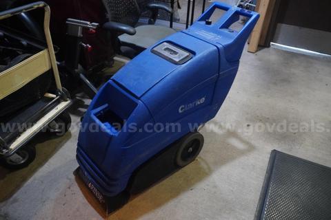 Clarke Alto Floor Scrubber (FOR PARTS)