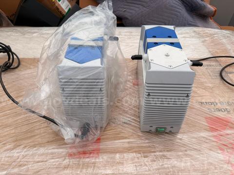 Lot of 2 Fisherbrand MaximaDry PU1306-N820-9.01 Oil-Free Diaphragm Vacuum Pumps