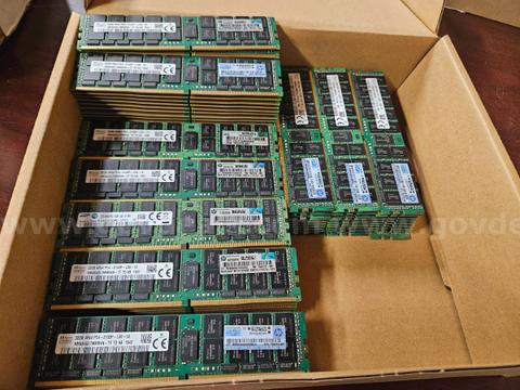 32GB PC4 Server RAM - Lot of 118 Sticks SK Hynix DDR4 Registered Memory β