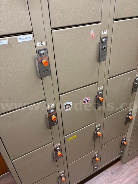 Self locking lockers 15 units