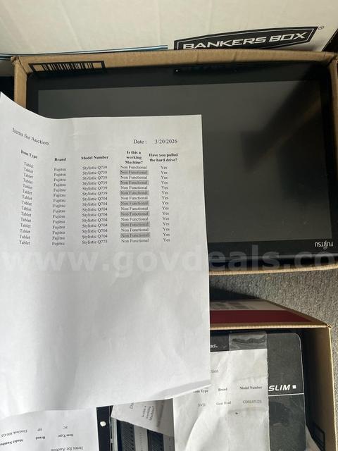 14 Fujitsu Stylistic Q739 and 1 Stylistic Q775 Tablets