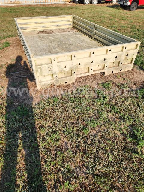 Stuart Stevens bed
