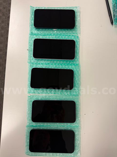 Lot of 5 unlocked iPhone 14s 128GB - Needs Repair