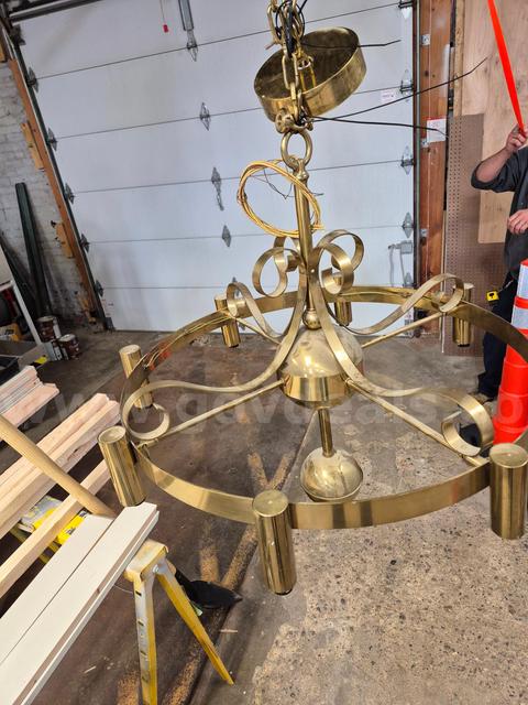 8 Bulb Chandelier