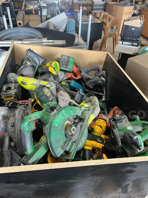Lot of 18v and 20v Power Tools
