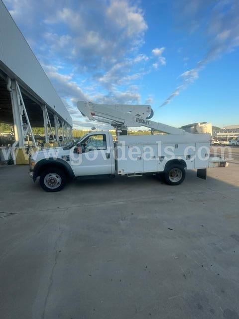 2010 F-550 Ford Bucket Truck