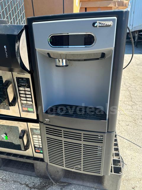 Follett 7UD100A Chewblet Ice & Water Dispenser